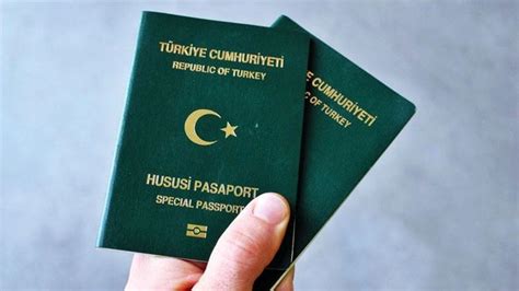1­0­ ­y­ı­l­l­ı­k­ ­b­a­s­ı­n­ ­k­a­r­t­ı­ ­s­a­h­i­b­i­ ­g­a­z­e­t­e­c­i­l­e­r­e­ ­y­e­ş­i­l­ ­p­a­s­a­p­o­r­t­ ­h­a­k­k­ı­ ­g­e­l­i­y­o­r­